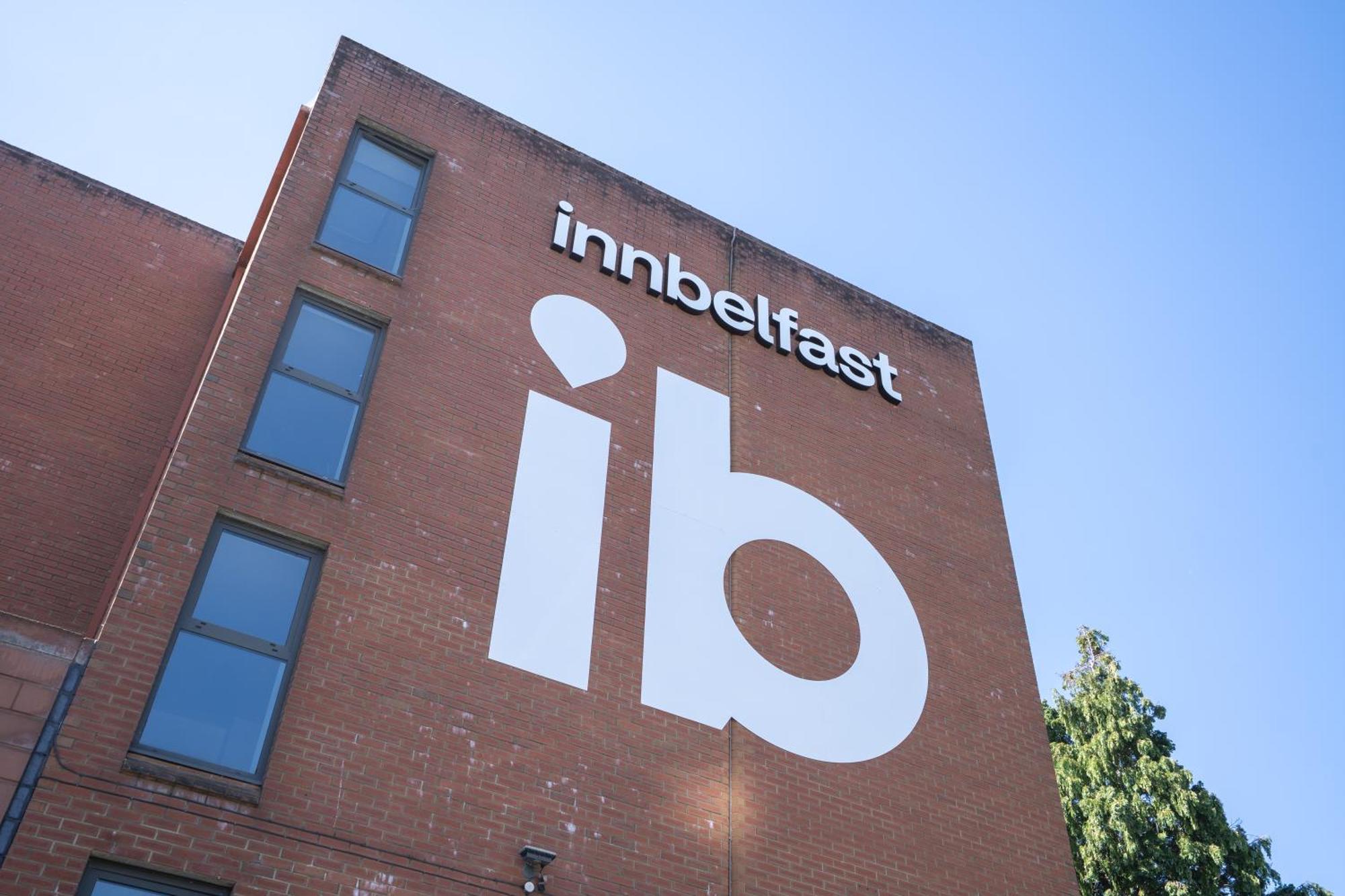 Inn Belfast Exterior photo